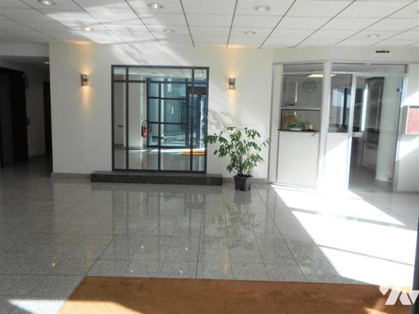 Immeuble - Locaux d’entreprise (bureaux)