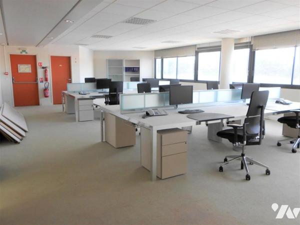 Immeuble - Locaux d’entreprise (bureaux)