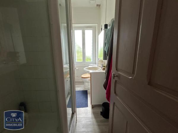Maison à louer 3 pièces 71m² Bujaleuf (87460)