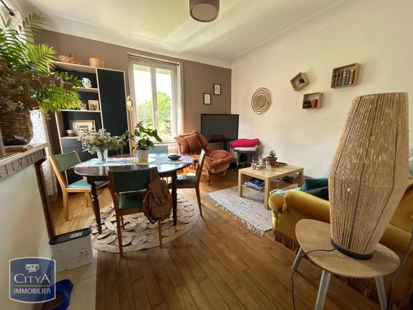 Maison à louer 3 pièces 71m² Bujaleuf (87460)