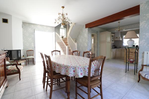 ROYAN - QUARTIER DU PARC - 150 M PLAGE - MAISON 3 CHAMBRES avec JARDIN