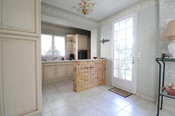 ROYAN - QUARTIER DU PARC - 150 M PLAGE - MAISON 3 CHAMBRES avec JARDIN