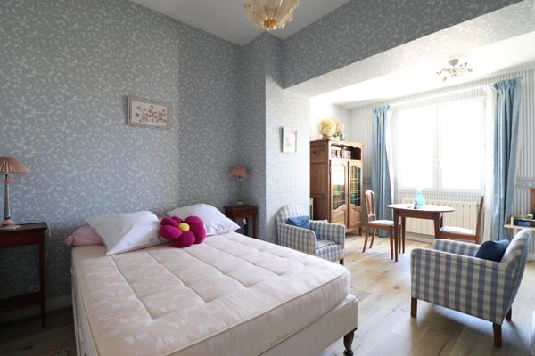 ROYAN - QUARTIER DU PARC - 150 M PLAGE - MAISON 3 CHAMBRES avec JARDIN