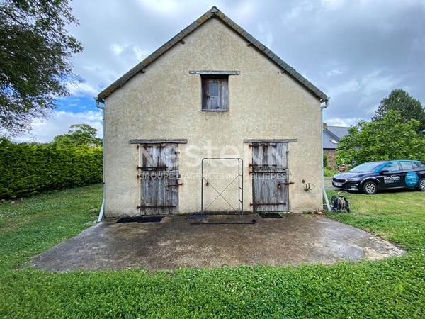 À VENDRE LONGÈRE EN PIERRE  5 CHAMBRES À COMBOURG