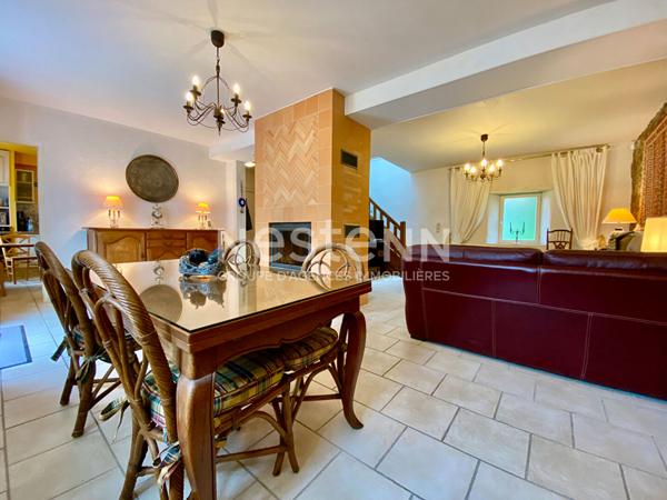 À VENDRE LONGÈRE EN PIERRE  5 CHAMBRES À COMBOURG