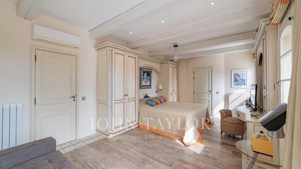 Biot - Magnifique Villa dans un Domaine Prestigieux