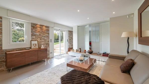 Biot - Magnifique Villa dans un Domaine Prestigieux