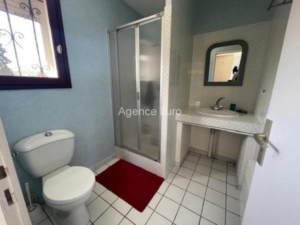 Maison - Proximite oloron-sainte-marie - Réf.:205401 PROXIMITE IMMEDIATE OLORON - CHARMANTE VILLA AUX BEAUX VOLUMES AVEC PISCINE ET DEPENDANCE -