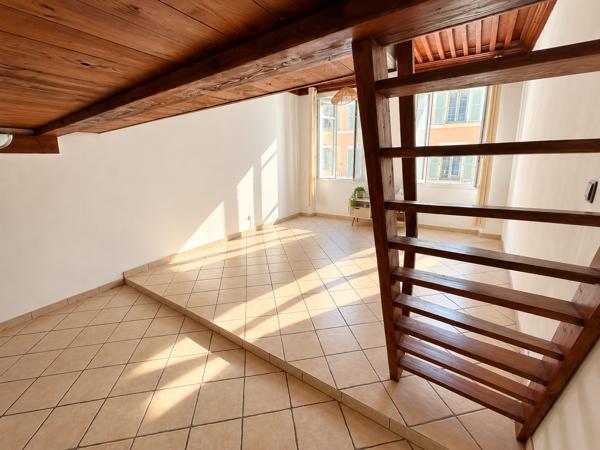 Appartement
         1 pièce
        - 32 m² Exclusivité 99 000 € *