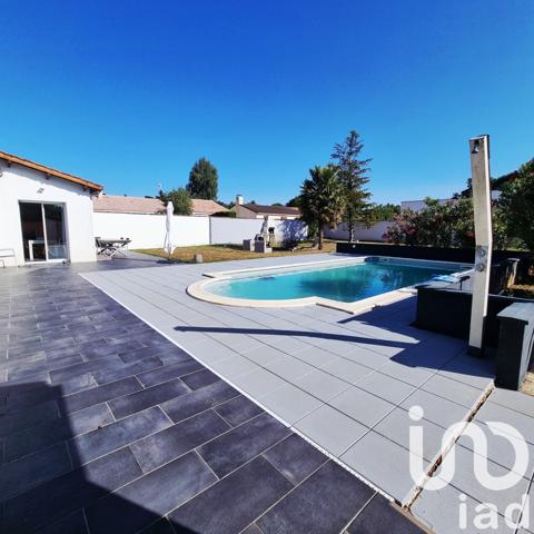 Maison à vendre 9 pièces 218 m² Aigondigné