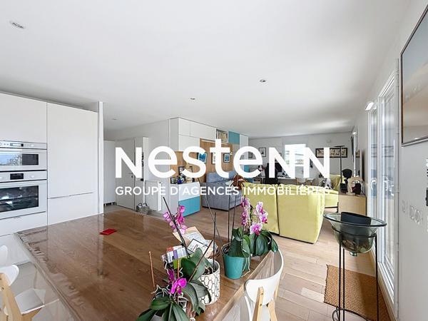 Grand Appartement 2 pièces avec Grande Terrasse en dernier étage - 69500 BRON