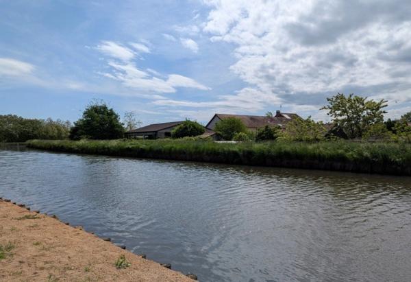 Maison à vendre 270m² DIGOIN (71) / grandes dépendances 300m² / terrain 3000m²