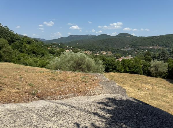 Lodève (34700) Terrain constructible de 2620m²