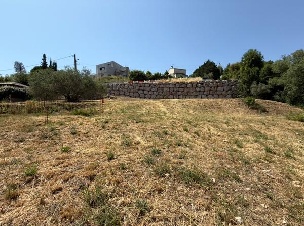 Lodève (34700) Terrain constructible de 2620m²