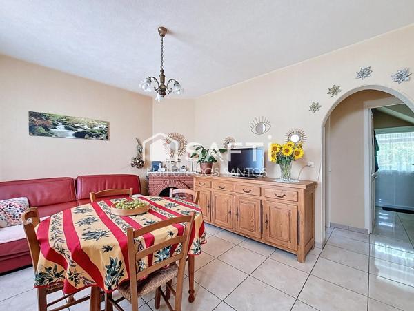 Maison 3 chambres avec joli jardin arboré