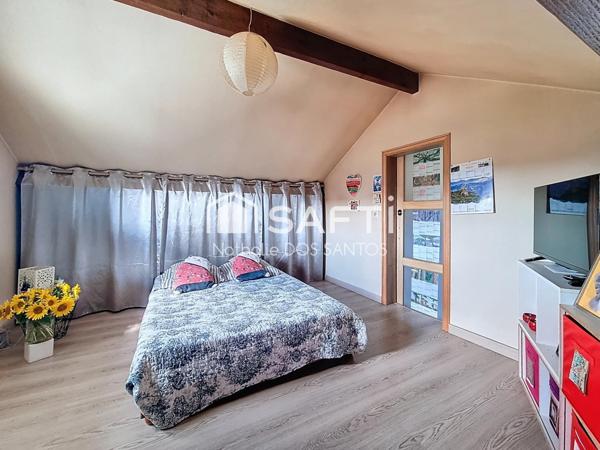 Maison 3 chambres avec joli jardin arboré