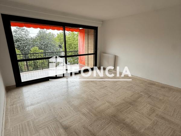 Location Appartement 3 pièces 79.77 m² - 72 AVENUE FONTENAILLE Aix-en-provence 13100