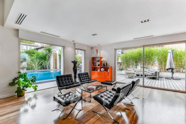 Villa d'exception T9 450m2, piscine, garage de collection, spa, Jardin des Plantes à Toulo