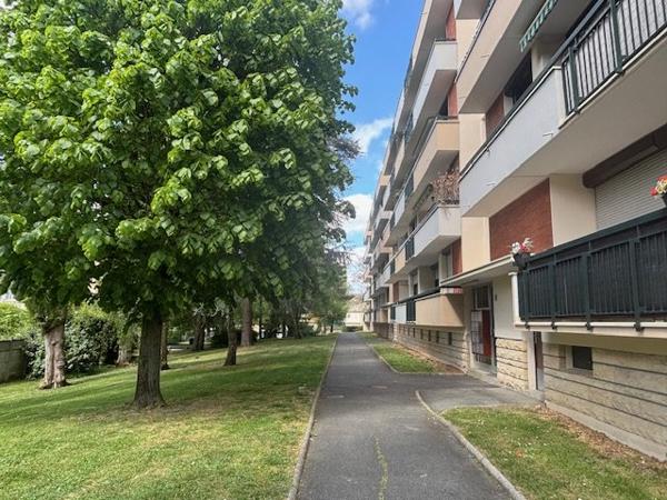 Appartement à VILLIERS SUR MARNE (94350)