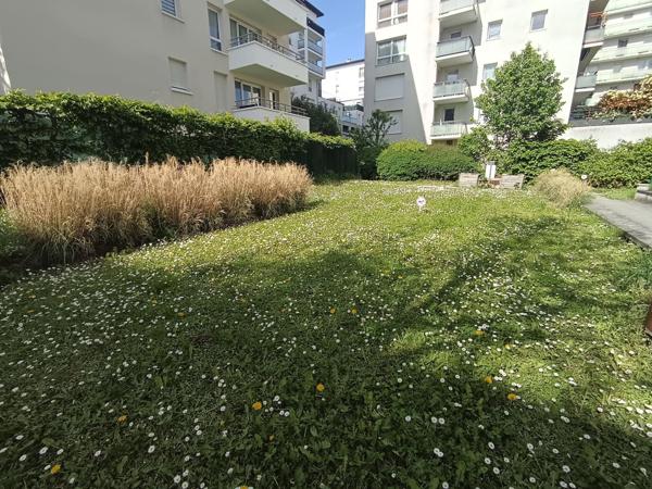 Très bel Appartement 3P avec extérieur au pied de la Gare RER de Cergy-le-Haut