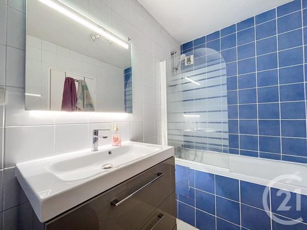 Appartement F4 à vendre  4 pièces - 92,05 m2 COMBS LA VILLE - 77
