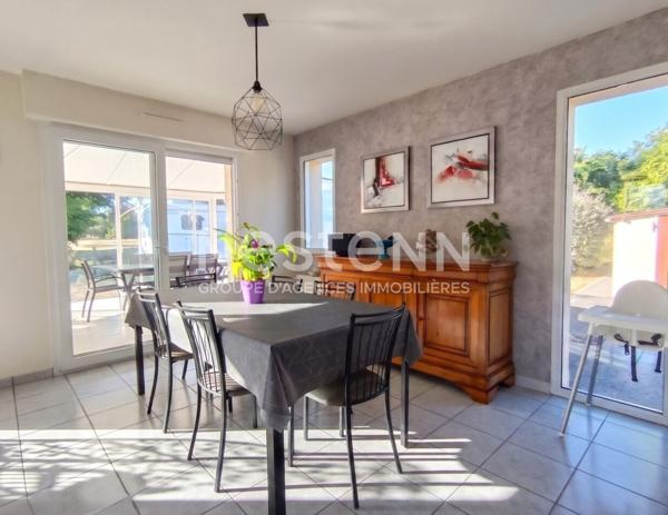 A VENDRE Baden Maison contemporaine 7 pièces 3 960 m² de terrain secteur calme entre mer et bourg