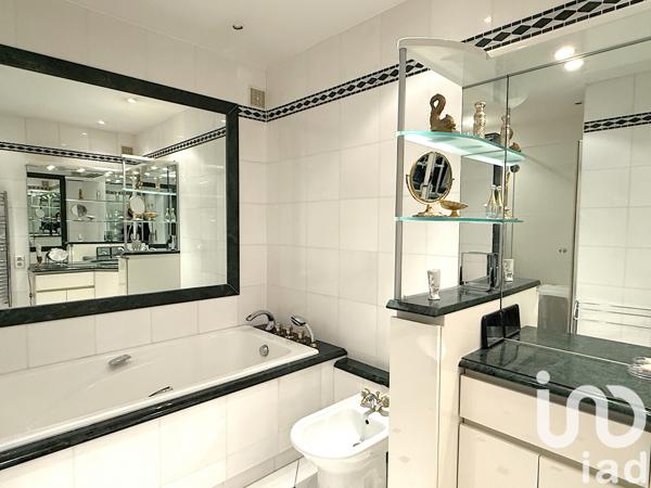 Appartement à vendre 4 pièces 114 m² Le Chesnay-Rocquencourt