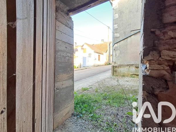 Parking à vendre 402 m² Courgis