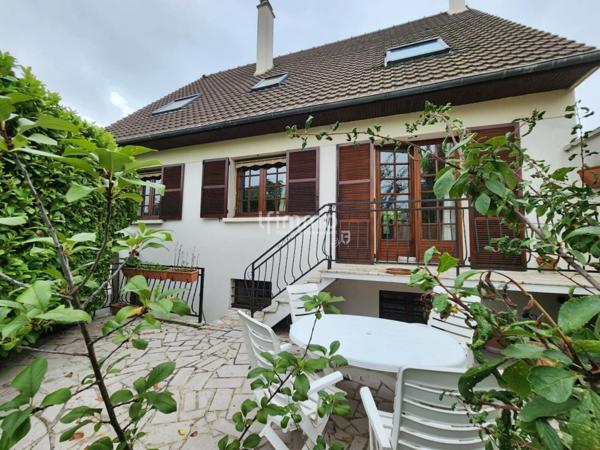 Maison avec de beaux volumes