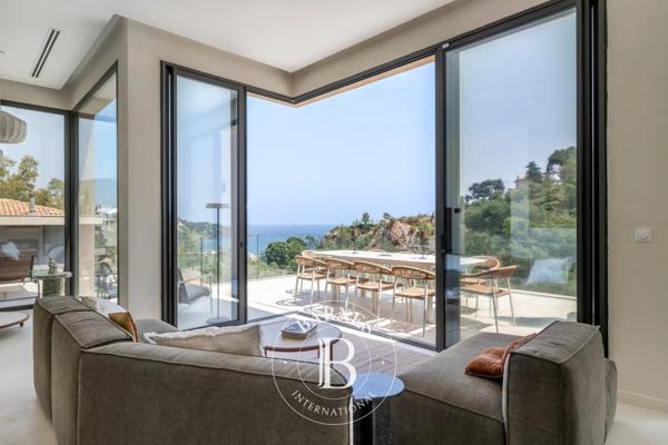 Théoule-sur-Mer, Villa 5 Chambres -  258 m² à vendre