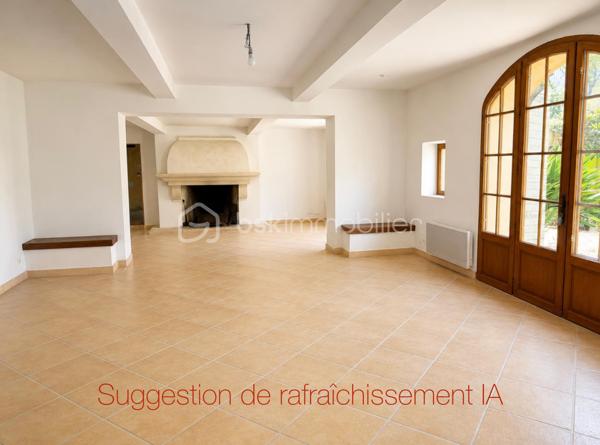 Au cœur de La Valette-du-Var, dans un environnement particulièrement calme et préservé, ce magnifique mas provençal du XIXᵉ siècle offre un cadre de vie rare empreint d’authenticité et de charme.

Édifiée sur un terrain de  1 666 m², cette propriété développe de beaux volumes et conserve de nombreux éléments d’origine qui témoignent de son histoire. Son architecture traditionnelle, ses espaces extérieurs baignés de lumière et son atmosphère intemporelle en font un bien singulier, destiné aux amoureux des demeures de caractère.

La propriété bénéficie également de dépendances indépendantes, d’un puit, de vastes terrasses ainsi que d’un bassin d'agrément , autant d’atouts qui renforcent le potentiel de cet ensemble.

Ce mas nécessitera une rénovation globale afin de révéler toute la noblesse de son architecture et d’être adapté aux exigences de confort actuelles. Il représente une opportunité rare d’acquérir une propriété de caractère et de lui offrir une nouvelle histoire, dans le respect de son identité provençale.

Proposé en l’état, ce bien s’adresse aux amateurs de belles pierres, aux passionnés de rénovation et aux acquéreurs en quête d’un projet patrimonial d’exception.

Les points forts :

* Authentique mas provençal des XVIIIᵉ et XIXᵉ siècles
* Environnement résidentiel calme et recherché
* Terrain d’environ 1 666 m²
* Dépendances indépendantes
* Puit, terrasses et bassin d'agrément 3mx8mx1.20m
* Charme de l’ancien et fort potentiel de valorisation
* Un bien rare à réinventer selon vos envies