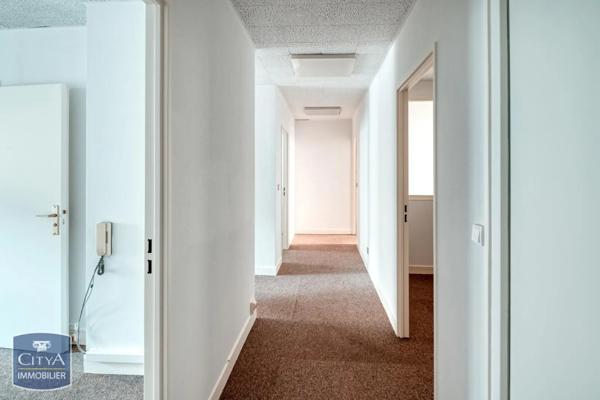 Local commercial à vendre 82m²