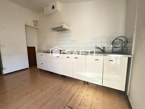 A VISITER SUR CAVAILLON, CENTRE VILLE APPARTEMENT DE 42 M² ENV.
