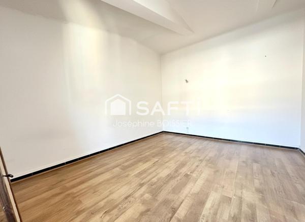 A VISITER SUR CAVAILLON, CENTRE VILLE APPARTEMENT DE 42 M² ENV.