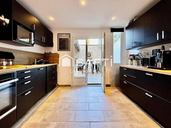 Grenade, centre de la Bastide, maison de 96 m²