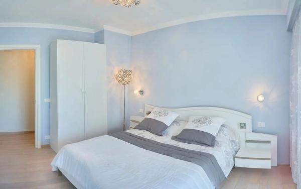 Vente                                                      Appartement
                        
                     3 pièces                      104 m2                     à Beausoleil