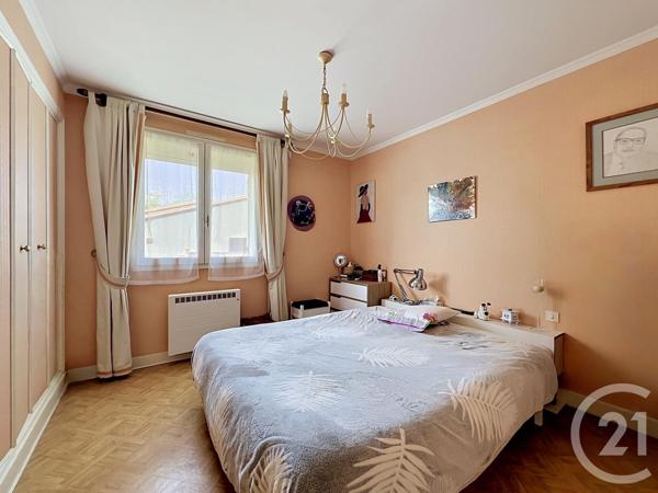 Maison à vendre  4 pièces - 102 m 2   MUSSIDAN  - 24