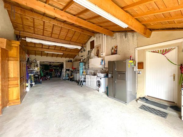 Charmante maison avec piscine, grand garage et prestations haut de gamme à Caromb