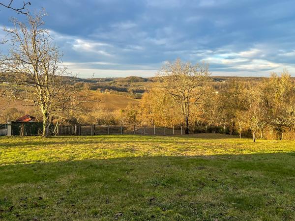 Terrain à vendre à Montcuq-en-Quercy-Blanc (46800) - Lot