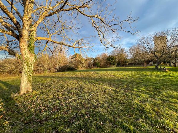 Terrain à vendre à Montcuq-en-Quercy-Blanc (46800) - Lot