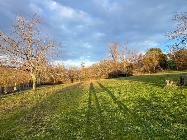 Terrain à vendre à Montcuq-en-Quercy-Blanc (46800) - Lot