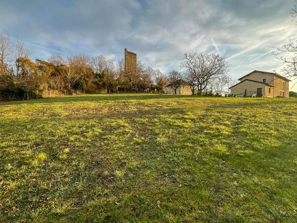 Terrain à vendre à Montcuq-en-Quercy-Blanc (46800) - Lot