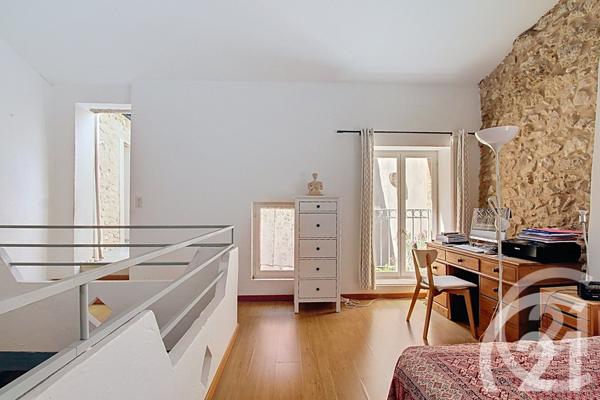 Maison à vendre  4 pièces - 177,72 m2 ROBION - 84