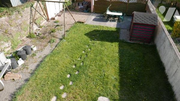 MAISON EN CENTRE VILLE.
A VENDRE A VOUZIERS. 

Maison individuelle comprenant :
RDC : coulo...