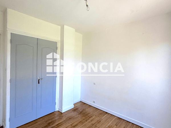 Location Appartement 3 pièces 70 m² - 581 CHEMIN DES CHARBONNIERES Saint Jean De Moirans 38430