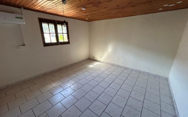 Maison à vendre    7 pièces •  Saint-Joseph