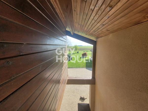 À Savenès _ Une propriété familiale avec dépendances, piscine et grand terrain arboré.