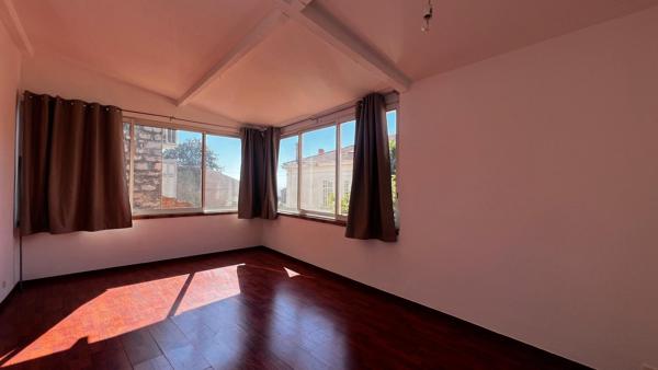 SOUS OFFRE Cannes Broussailles : Immeuble complet.