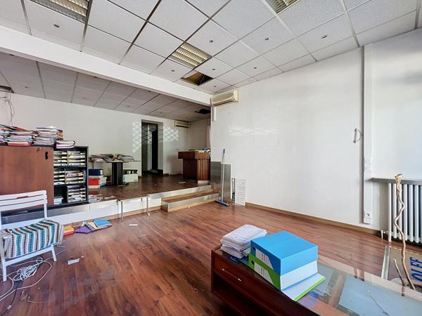 SOUS OFFRE Cannes Broussailles : Immeuble complet.