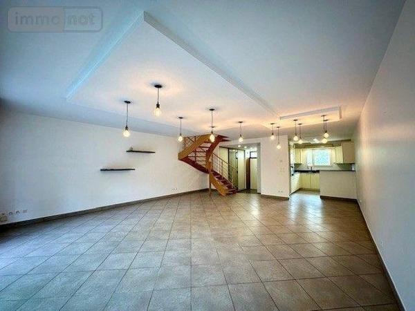 Triplex à vendre à Chambéry en Savoie (73000), ref : 73001-111   
Proche de la ville
